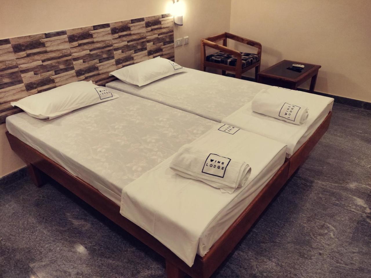 Hotel Wins 根尼亚古马里 外观 照片