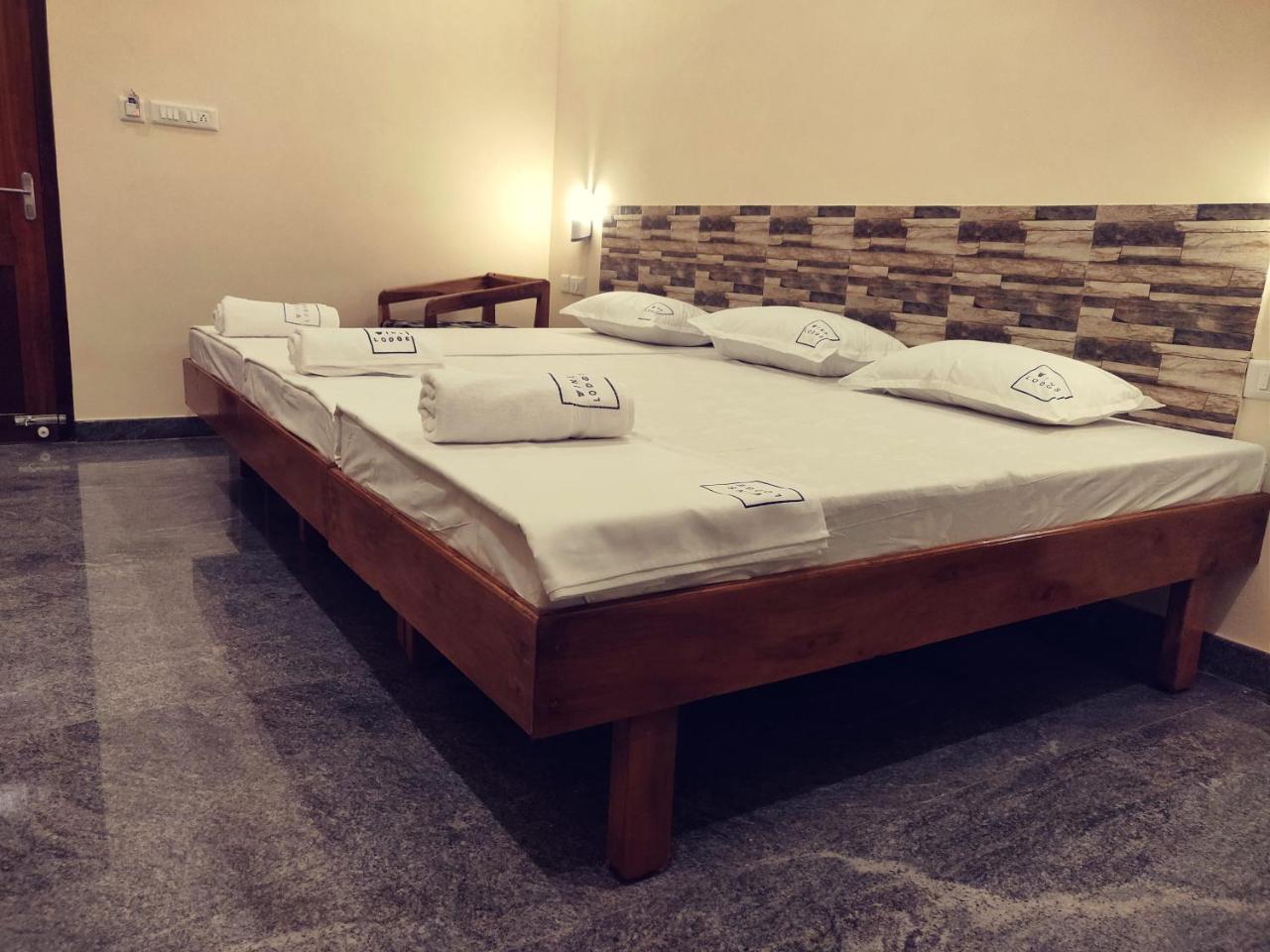 Hotel Wins 根尼亚古马里 外观 照片